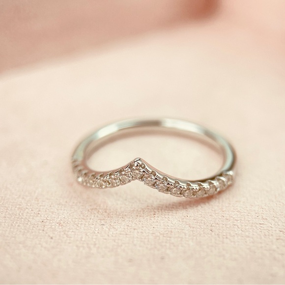 0.33ctw Moissanite Curved Half Eternity Band in 18k Gold Plated S925 - Picture 2 of 7